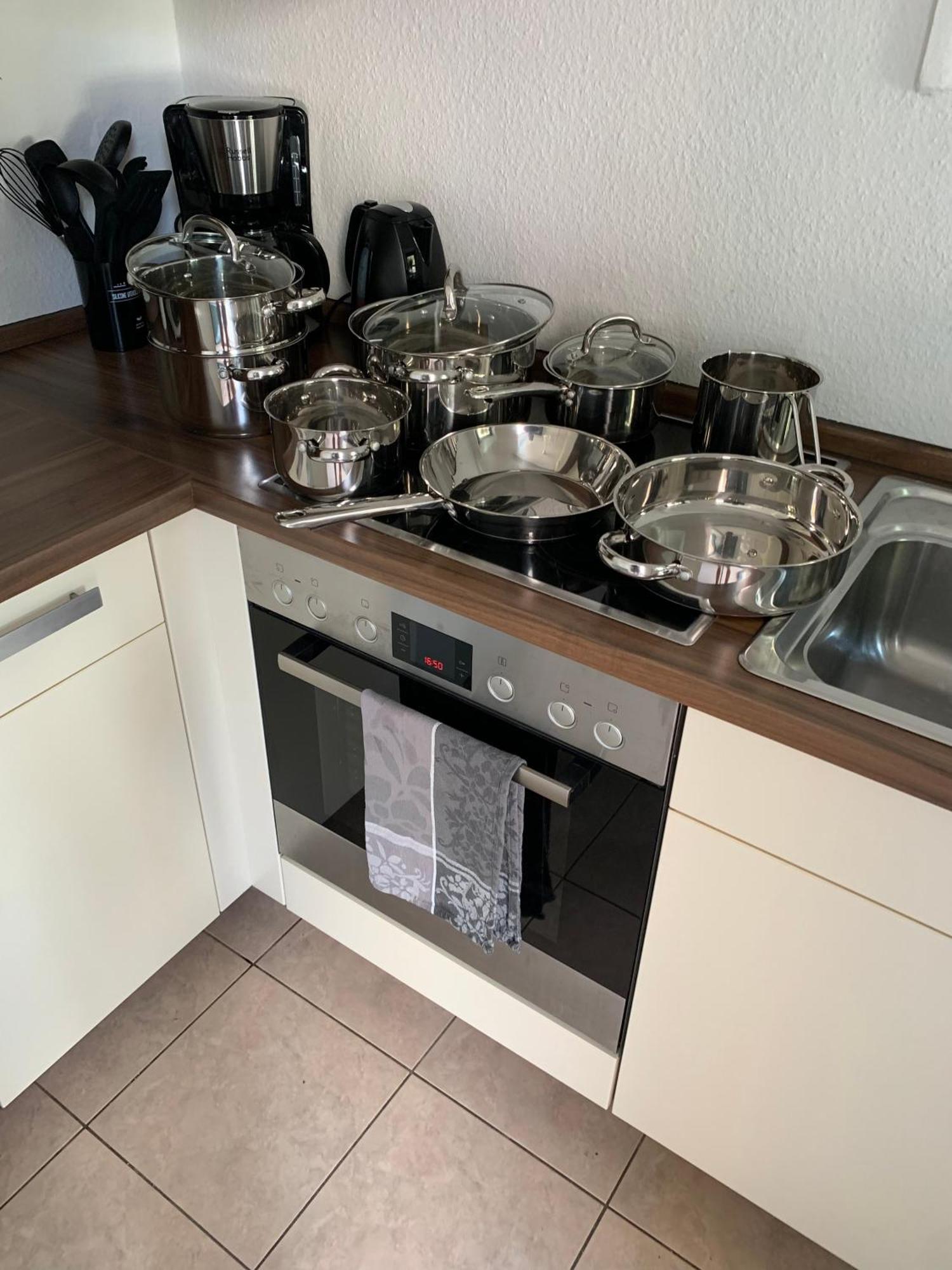 City-Apartment Mit Parkplatz & Fahrradraum! Nur 300M Zum Stadthafen Schwerin  Extérieur photo