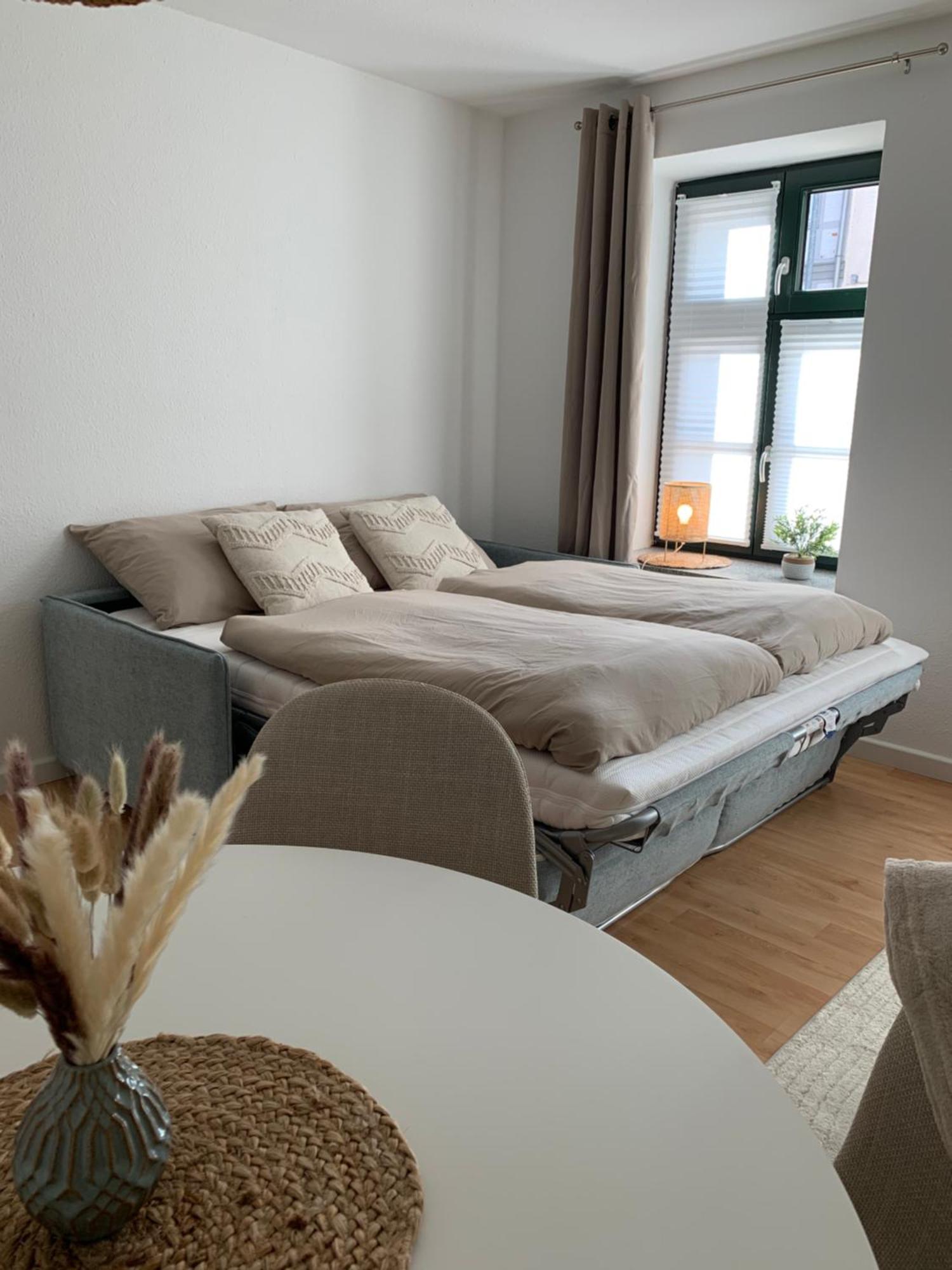 City-Apartment Mit Parkplatz & Fahrradraum! Nur 300M Zum Stadthafen Schwerin  Extérieur photo